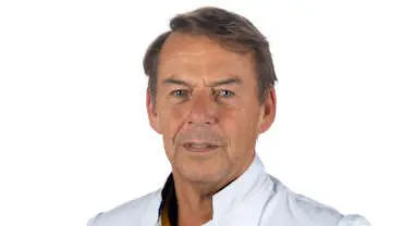 dr. Paul N.M. Lohle