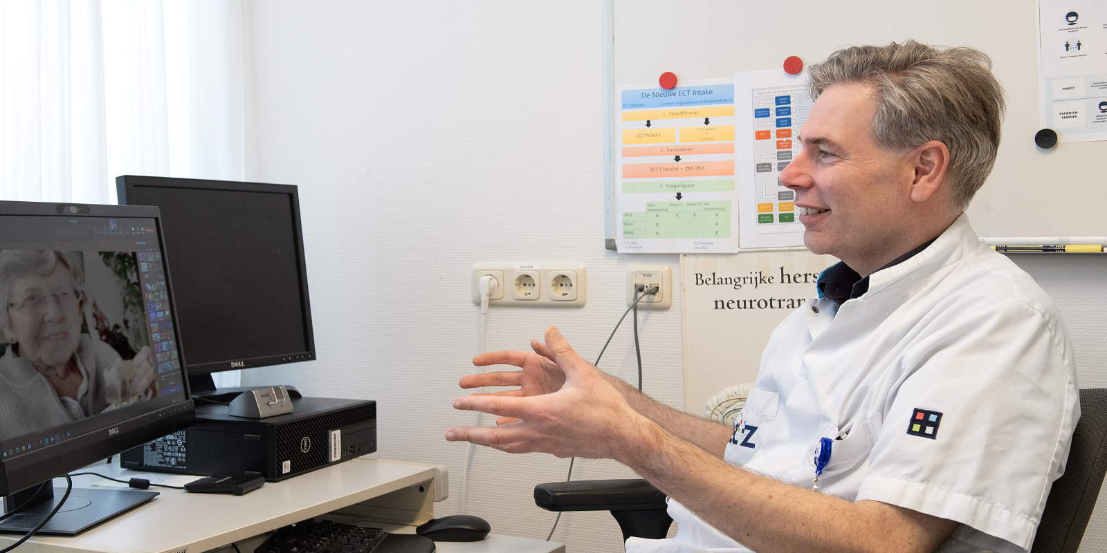 Psychiater Joachim Tilanus is een groot voorstander van het beeldbellen. FOTO: ETZ/Maria van der Heyden.