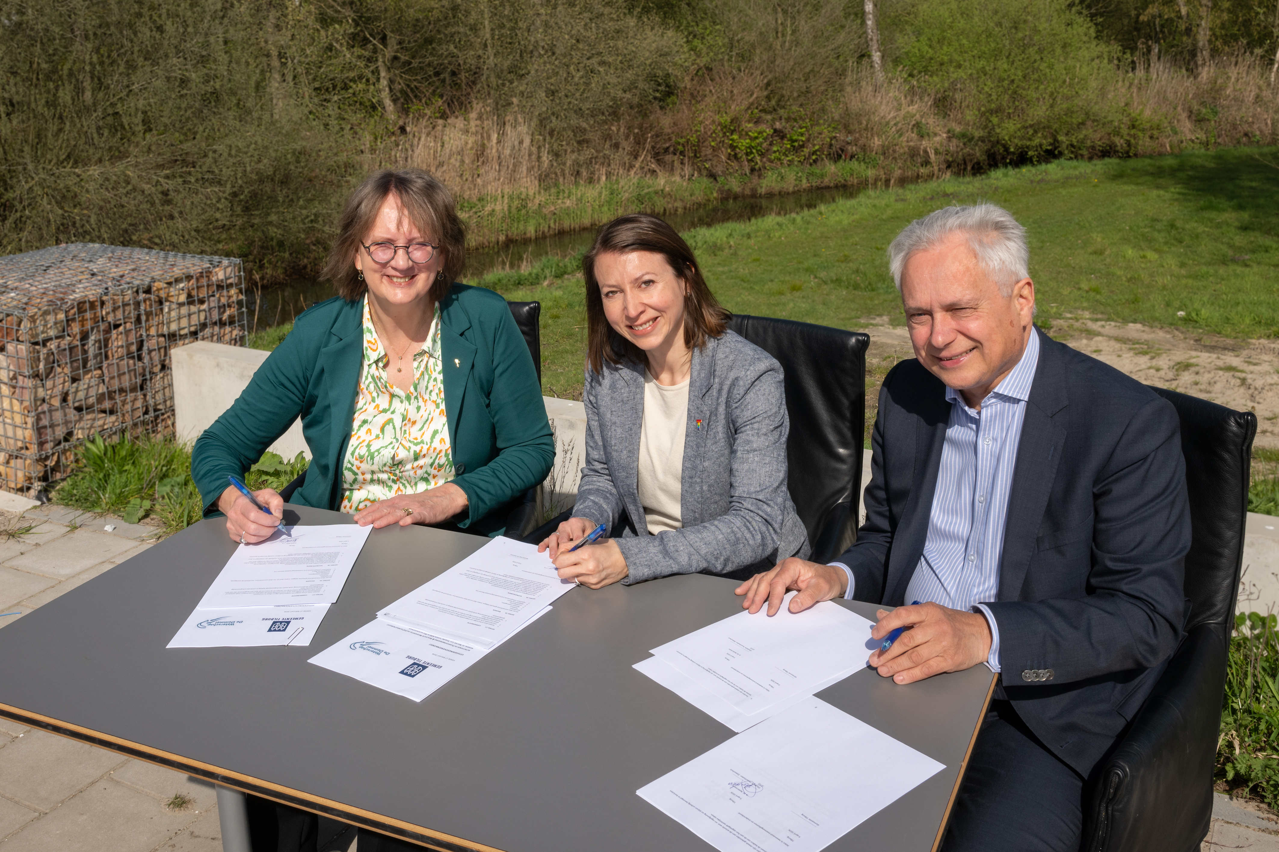 Ondertekening realisatieovereenkomst Nieuwe Leij